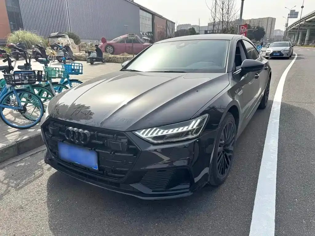 Audi A7L 2023 из CN, фото 1
