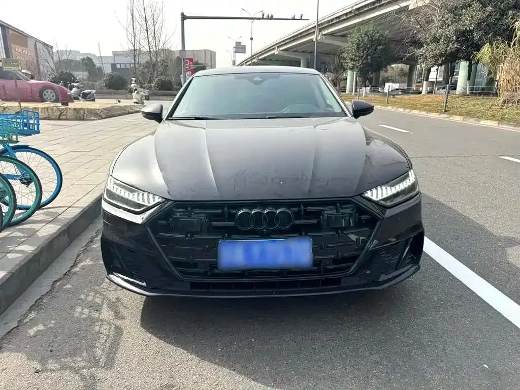 Audi A7L 2023 из CN, фото 6