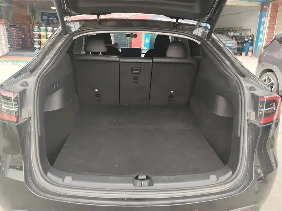 Tesla Model Y 2023 из CN, фото 7