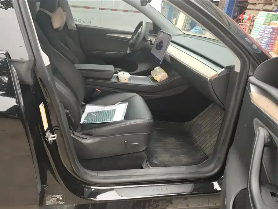 Tesla Model Y 2023 из CN, фото 3