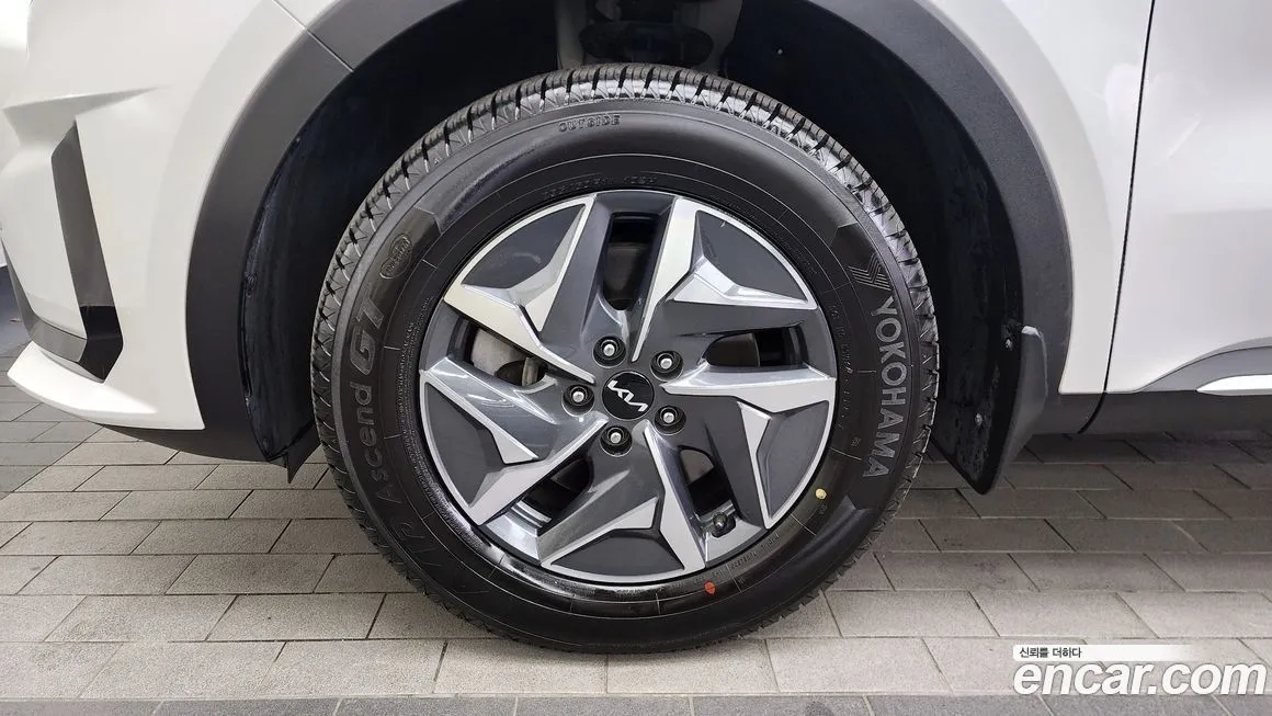 Kia Sorento — фото 7