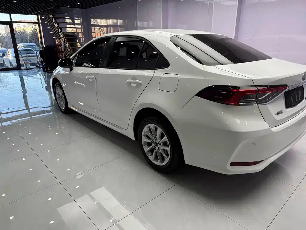 Toyota Corolla 2022 из CN, фото 9