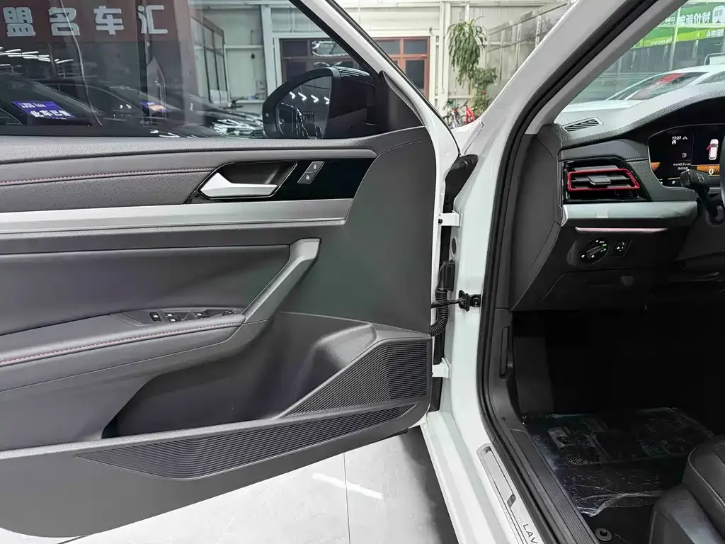 Volkswagen Lavida 2022 из CN, фото 6