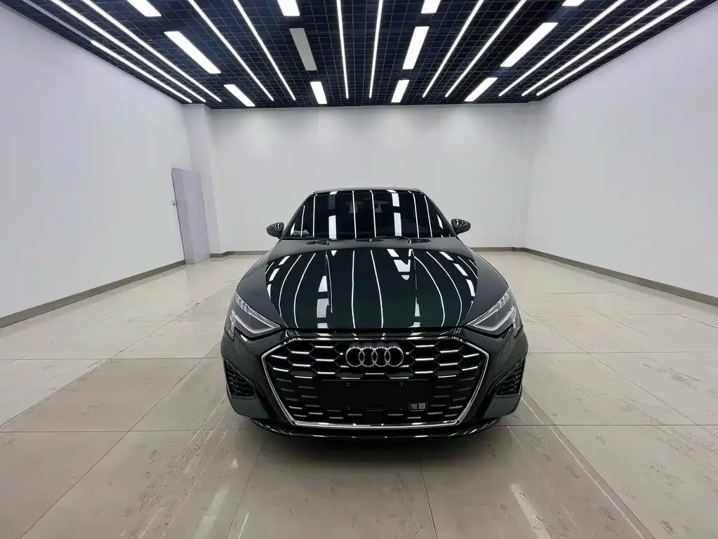 Audi A3 2023 из CN, фото 3