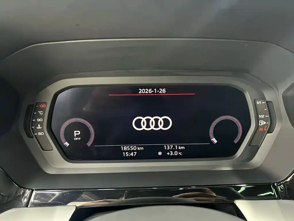 Audi A3 2023 из CN, фото 2