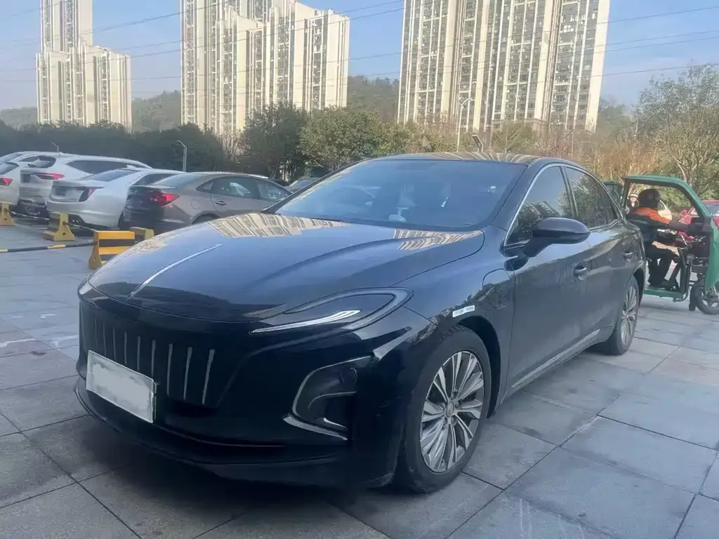 Hongqi E-QM5 2023 из CN, фото 1