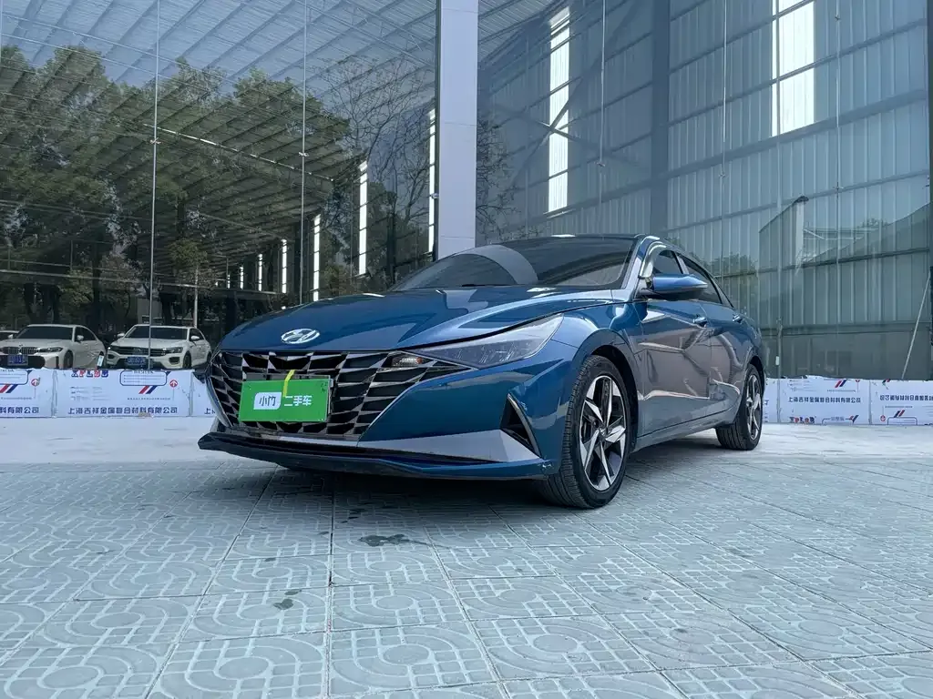 Hyundai Elantra 2023 из CN, фото 1