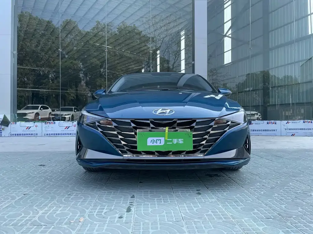 Hyundai Elantra 2023 из CN, фото 2