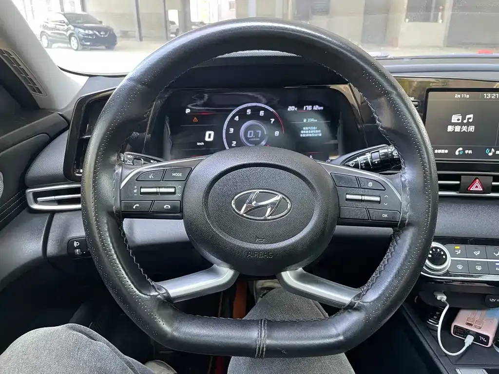 Hyundai Elantra 2023 из CN, фото 5