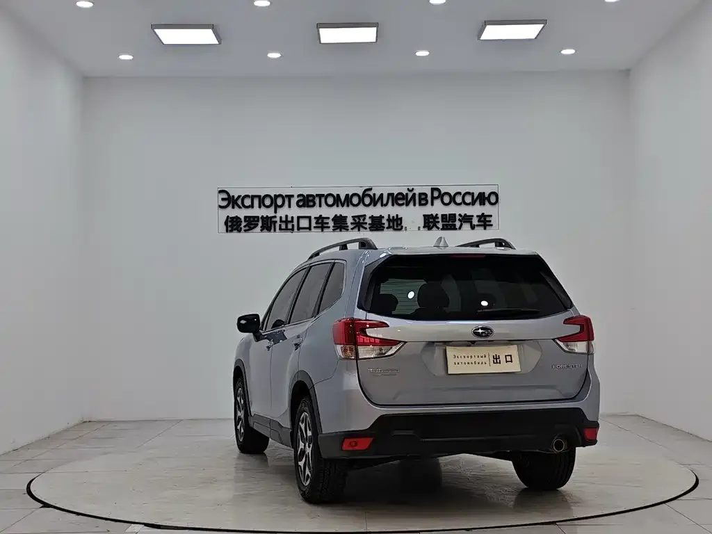 Subaru Forester 2023 из CN, фото 4