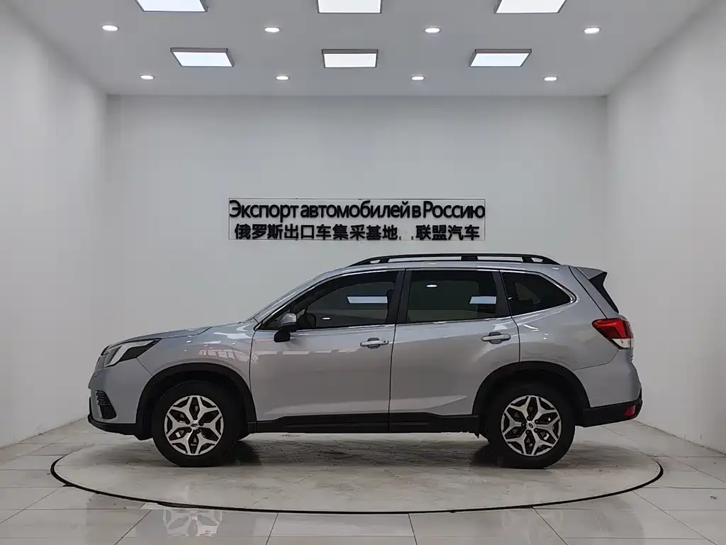 Subaru Forester 2023 из CN, фото 7