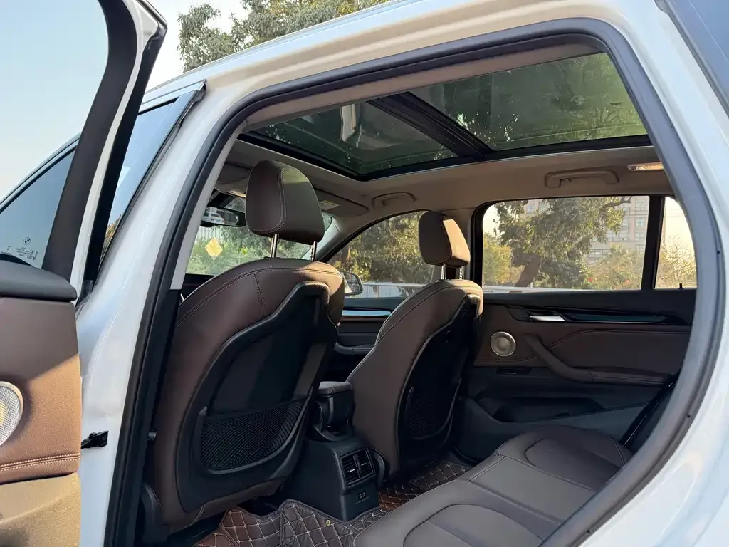 BMW X1 2023 из CN, фото 2