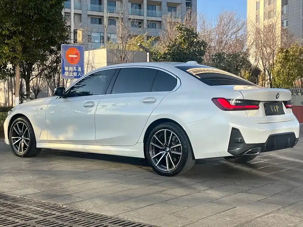 BMW 3 Series 2024 из CN, фото 9