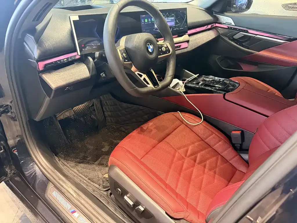 BMW 5 Series 2025 из CN, фото 4