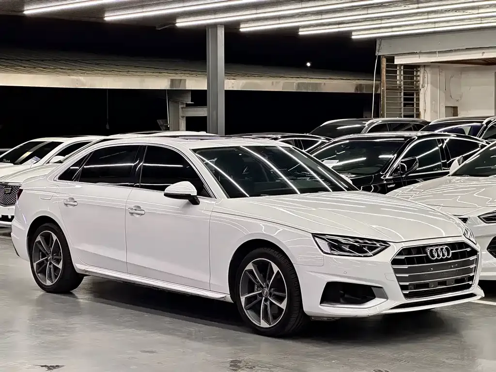 Audi A4L — фото 5