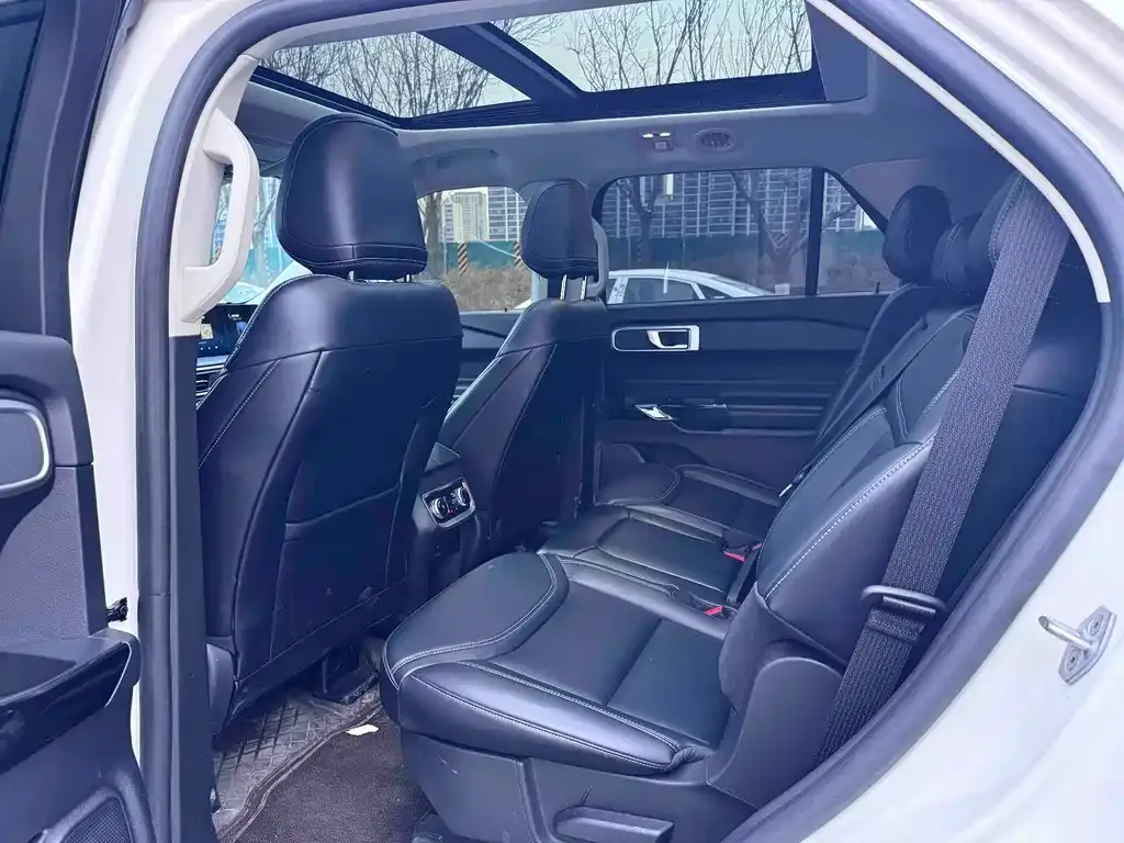 Ford Explorer 2025 из CN, фото 8