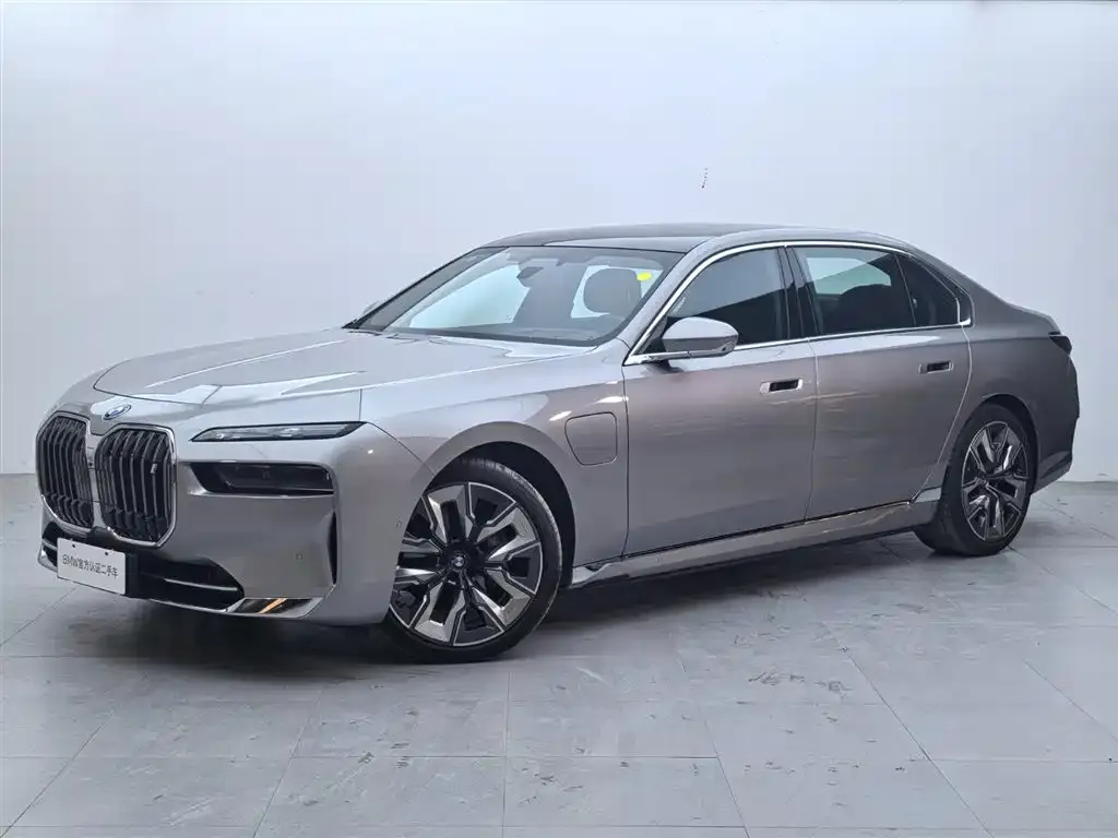 BMW i7 2023 из CN, фото 1