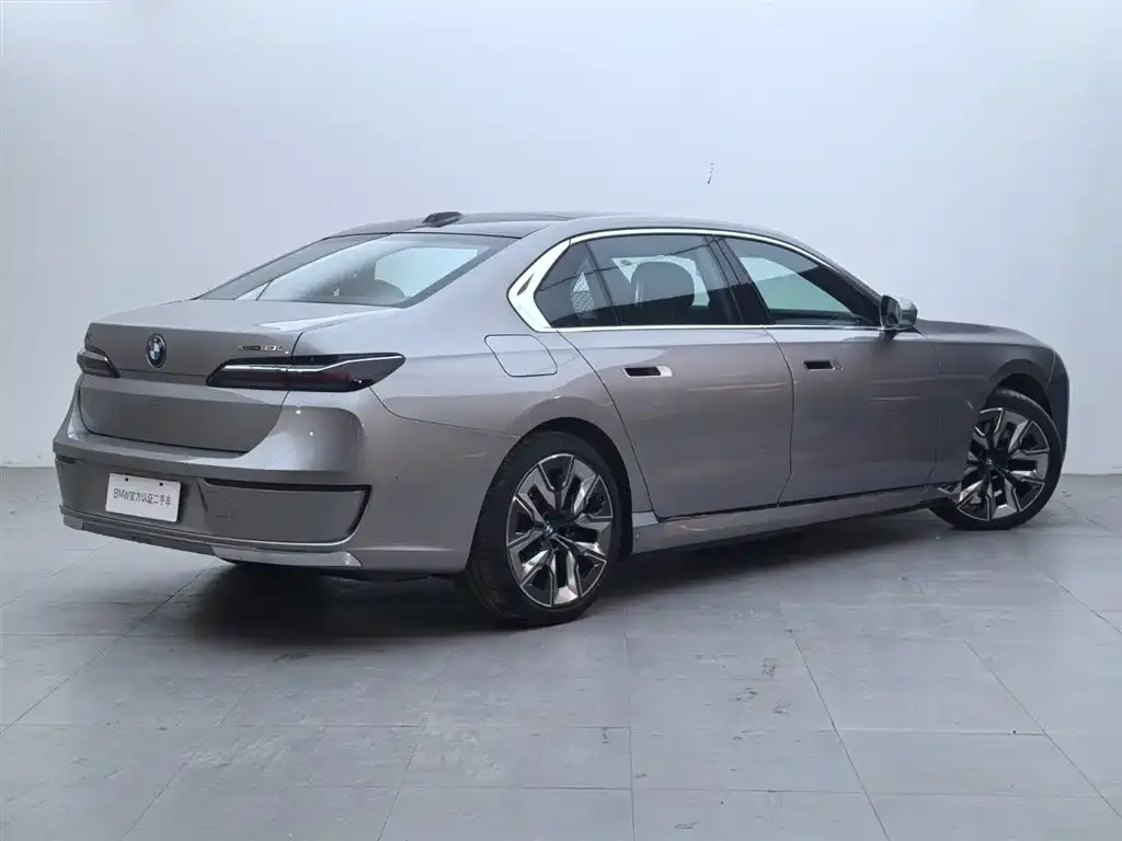 BMW i7 2023 из CN, фото 6