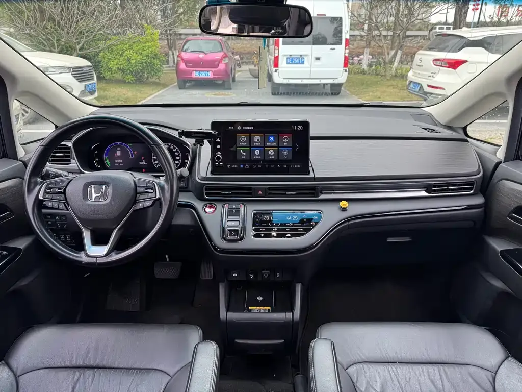 Honda Elysion 2022 из CN, фото 2