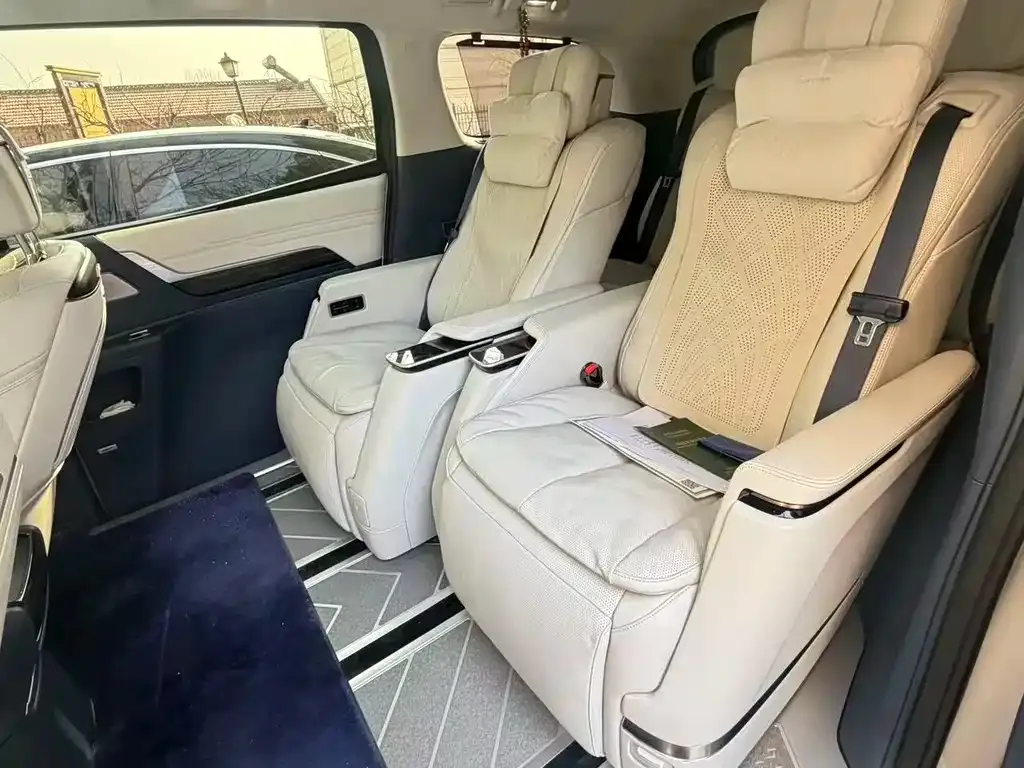 Buick Century 2025 из CN, фото 3