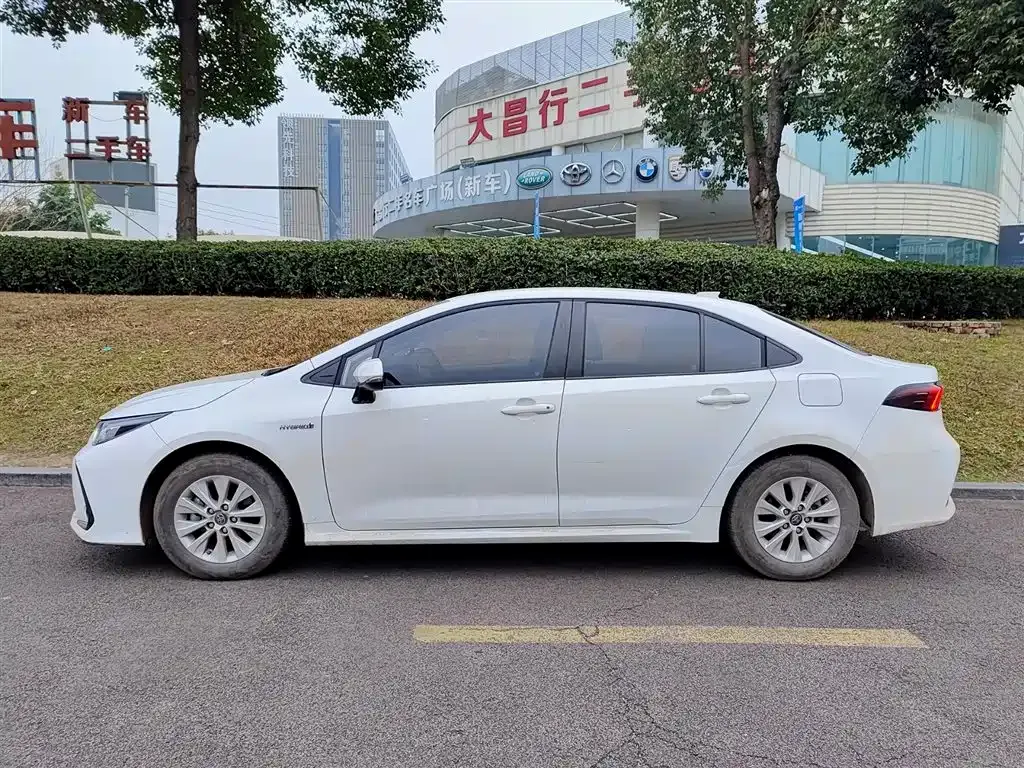 Toyota Corolla 2023 из CN, фото 9