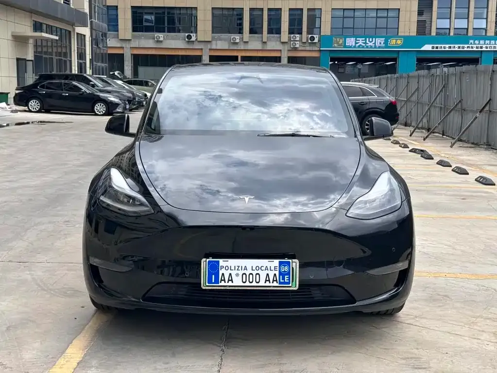 Tesla Model Y 2022 из CN, фото 8