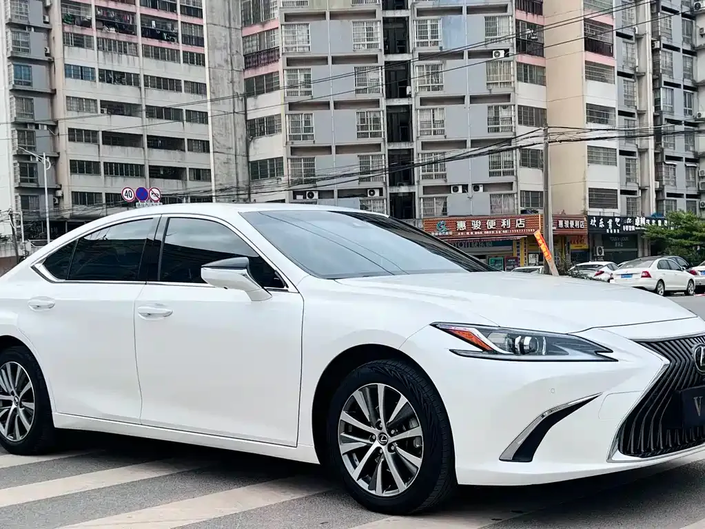 Lexus ES 2021 из CN, фото 10