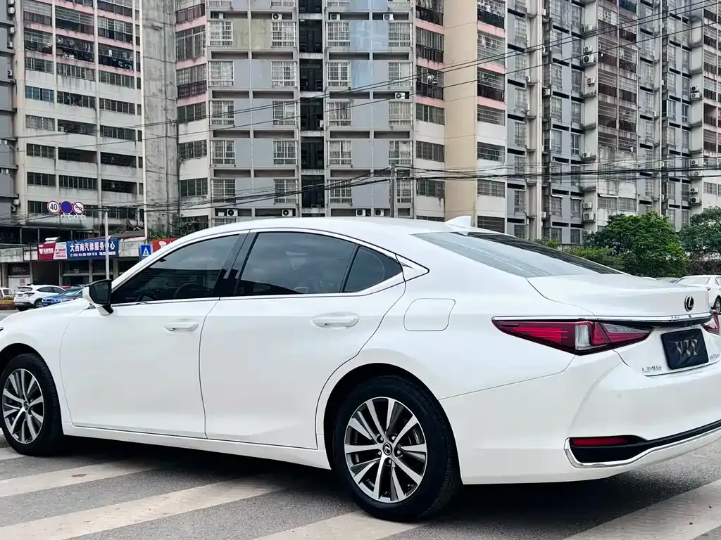 Lexus ES 2021 из CN, фото 5