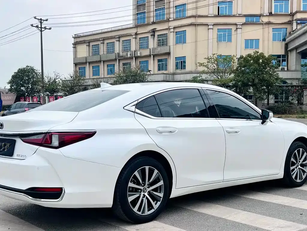 Lexus ES 2021 из CN, фото 4