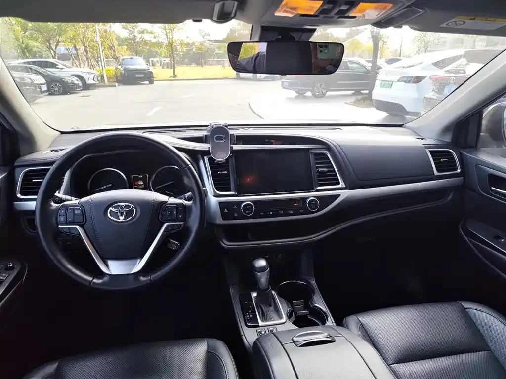 Toyota Highlander 2022 из CN, фото 2