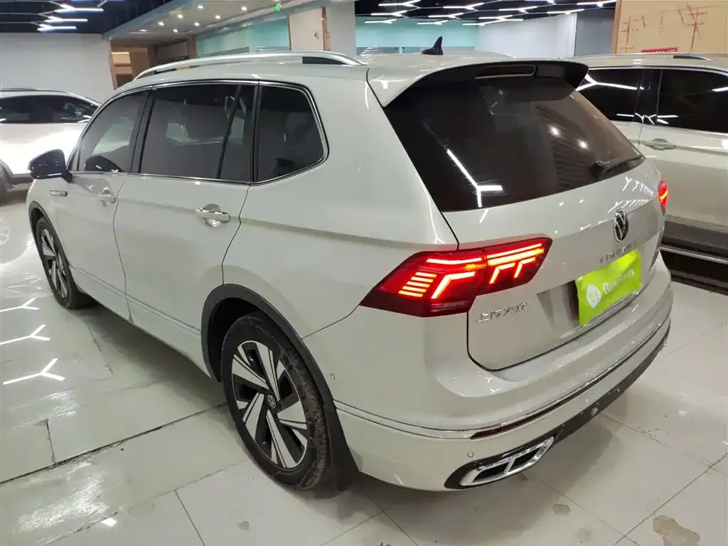 Volkswagen Tiguan L 2023 из CN, фото 10