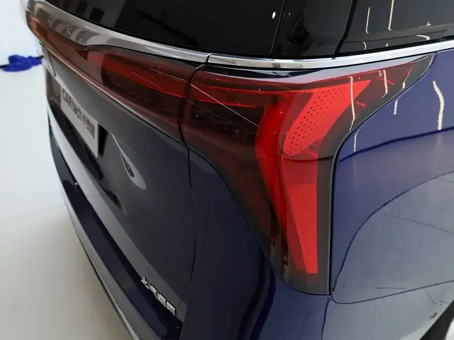 Buick Century 2023 из CN, фото 2