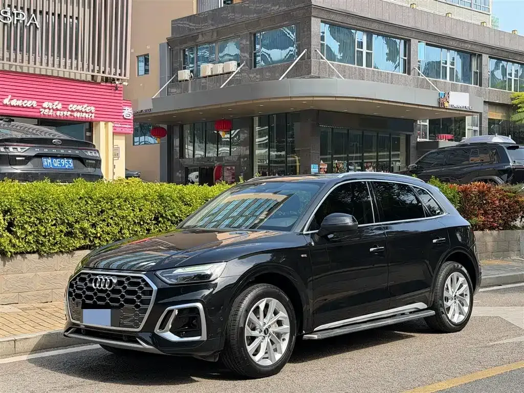 Audi Q5L 2023 из CN, фото 1