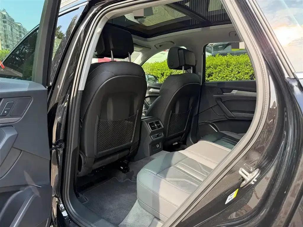Audi Q5L 2023 из CN, фото 3