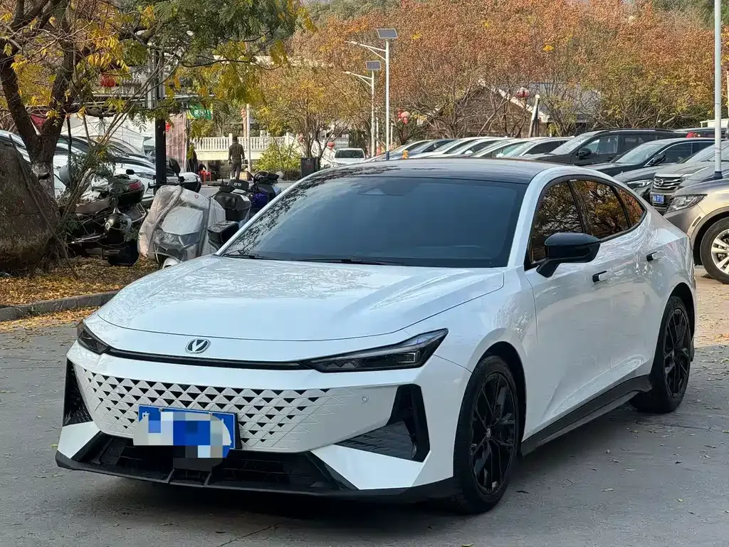 Changan UNI-V 2024 из CN, фото 1