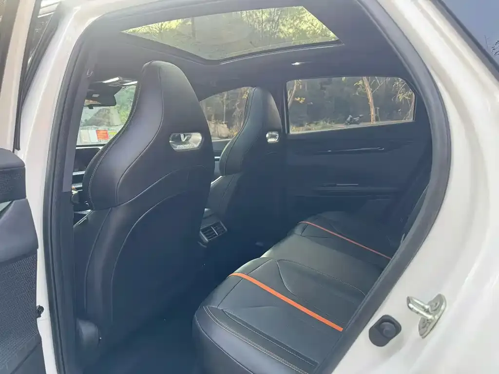 Changan UNI-V 2024 из CN, фото 2