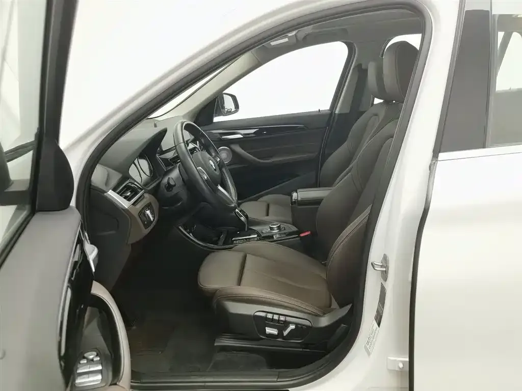 BMW X1 2021 из CN, фото 6