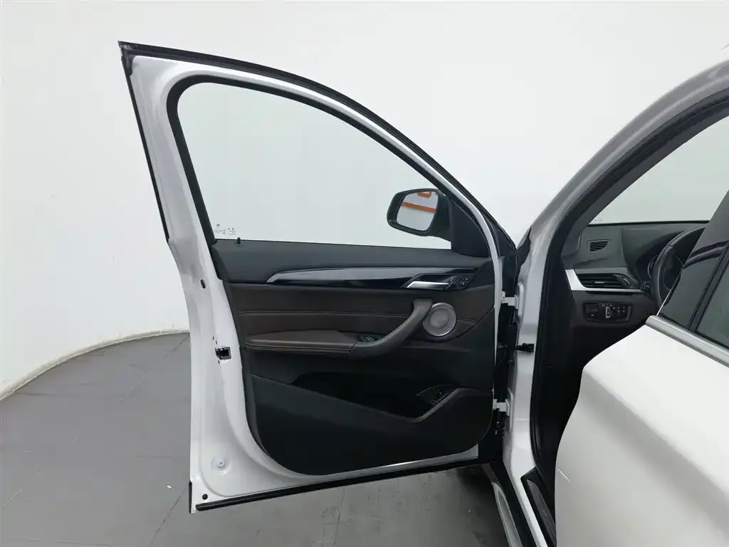 BMW X1 2021 из CN, фото 7