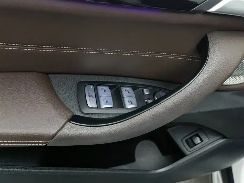 BMW X1 2021 из CN, фото 10