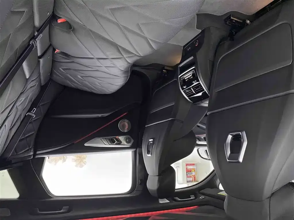 BMW XM 2023 из CN, фото 10