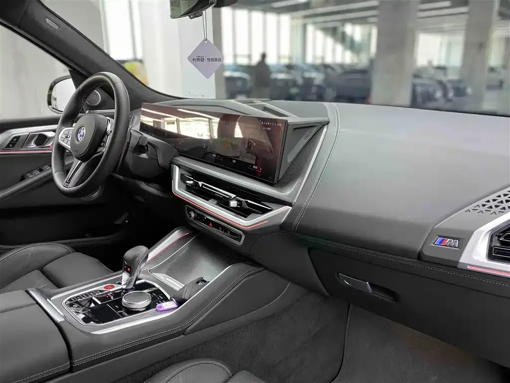 BMW XM 2023 из CN, фото 6