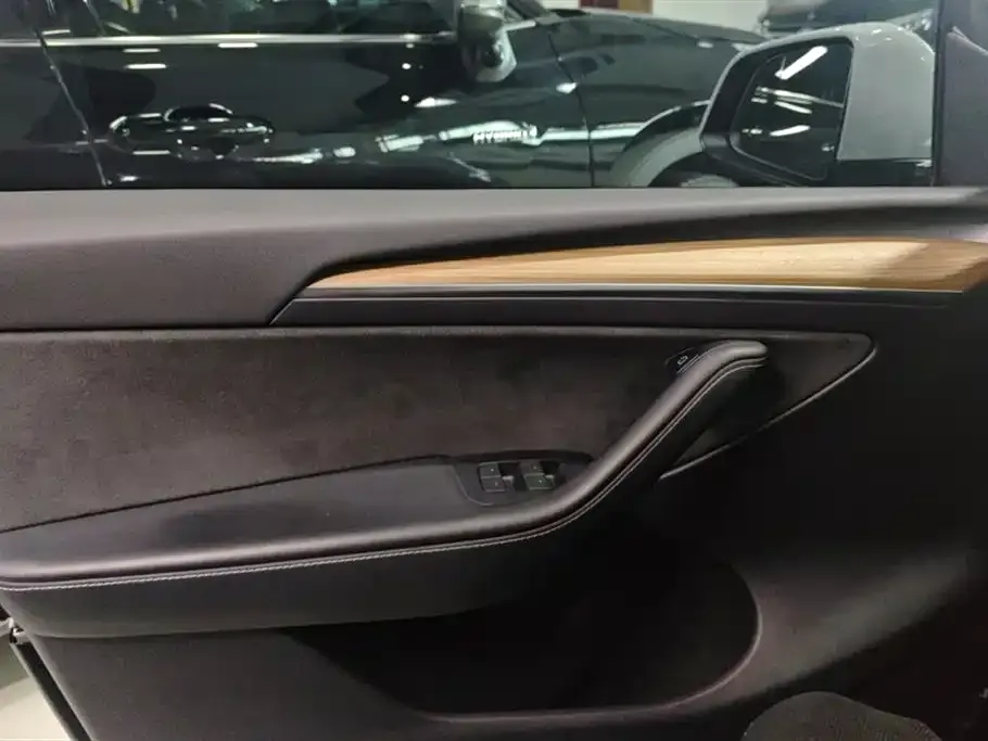 Tesla Model Y 2023 из CN, фото 7