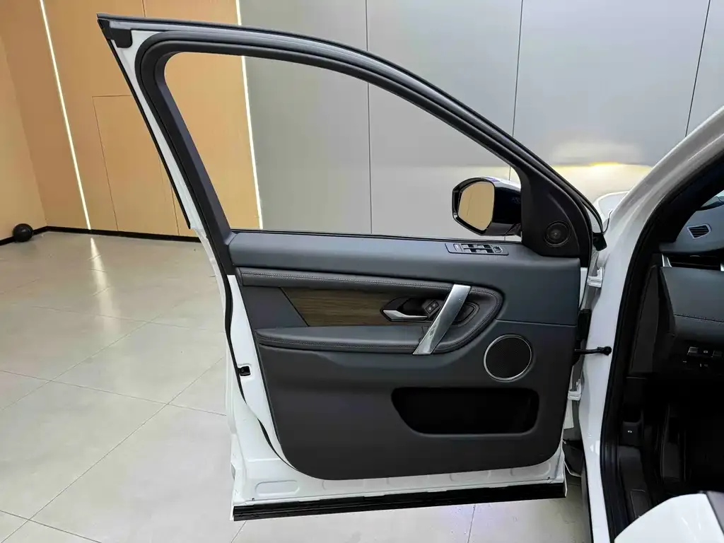 Land Rover Discovery Sport 2023 из CN, фото 5