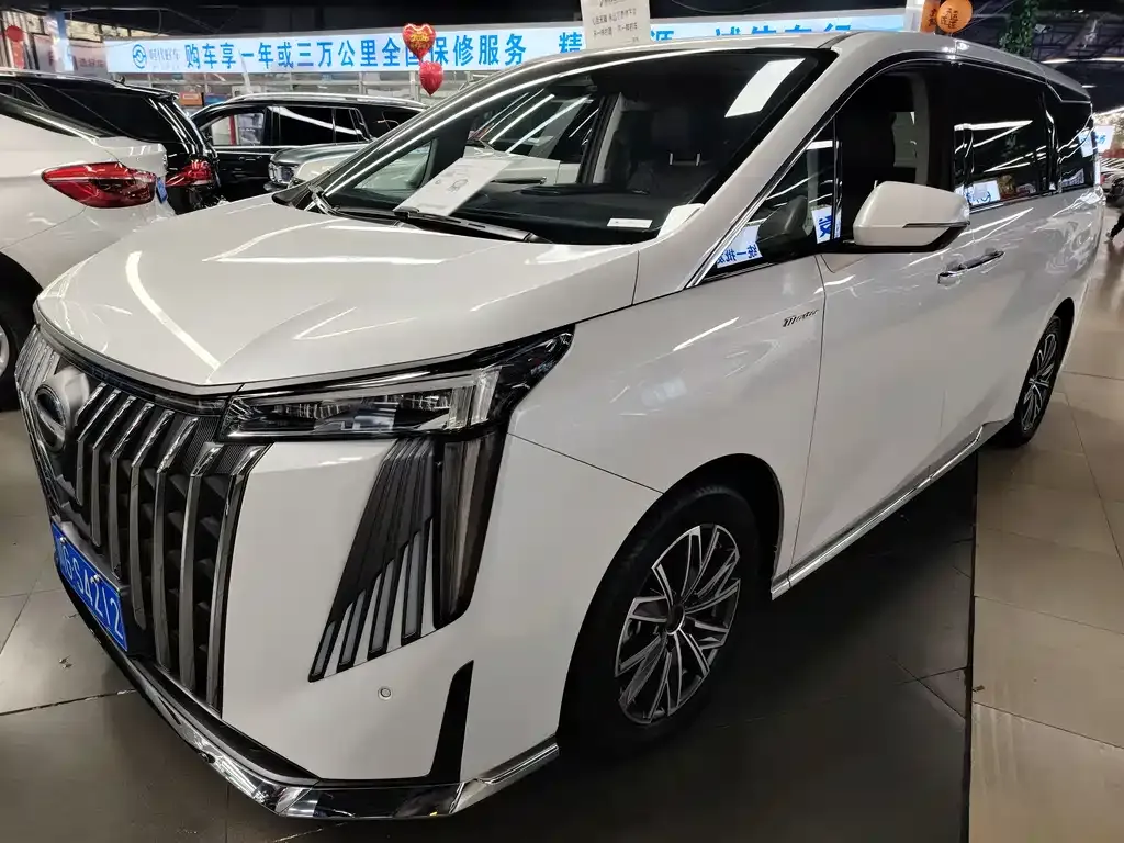 GAC Motor Trumpchi M8 — фото 1