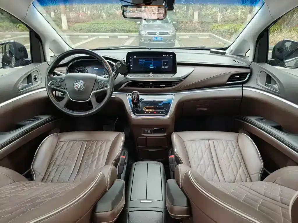 Buick GL8 2022 из CN, фото 2