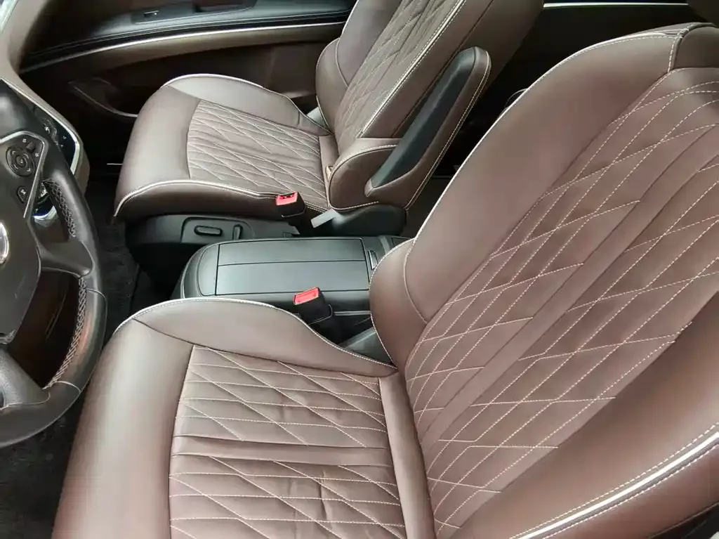 Buick GL8 2022 из CN, фото 3