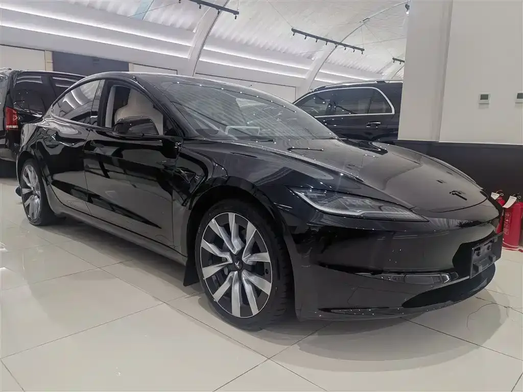 Tesla Model 3 2024 из CN, фото 5