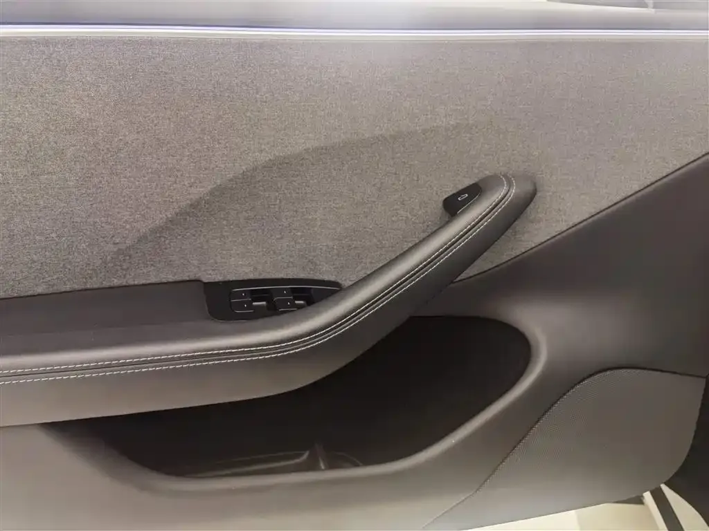 Tesla Model 3 2024 из CN, фото 10