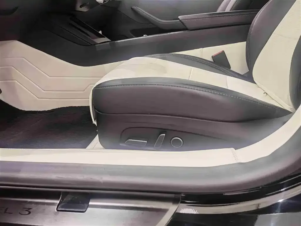 Tesla Model 3 2024 из CN, фото 8
