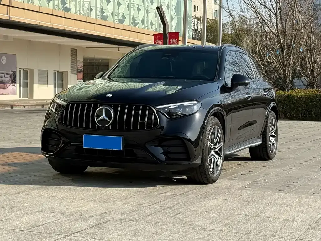Mercedes-Benz GLC AMG — фото 1